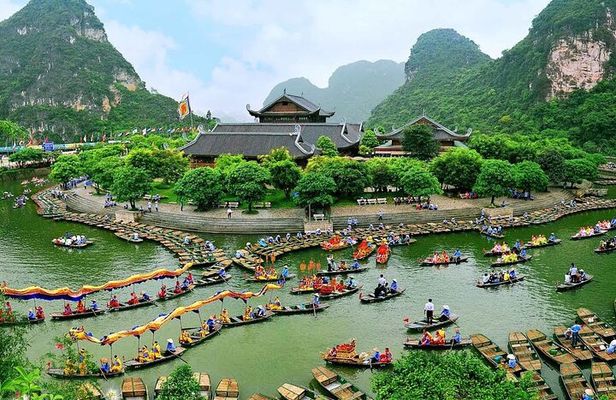 Tam Coc - Ninh Binh Full Day Group Tour