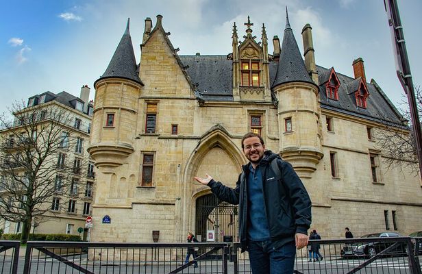 Paris Le Marais Walking Tour: An Incredible History - Small Group