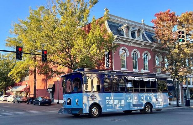 Franklin Hop-On Hop-Off Sightseeing Tour with Live Narration