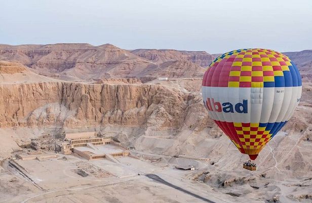 2-Night Nile Cruise to Aswan from Luxor with Hot Air Balloon ride