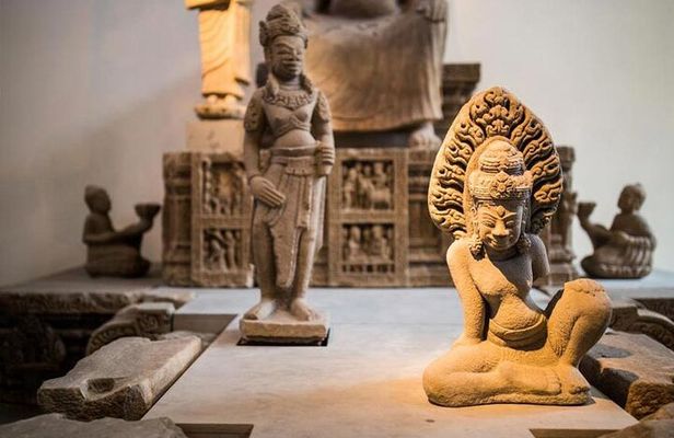Da Nang Epic History Tour by Cham Museum & Tasty Cuisine/Cafe