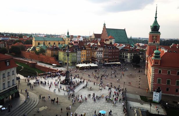 Warsaw History and Reality Walking Tour