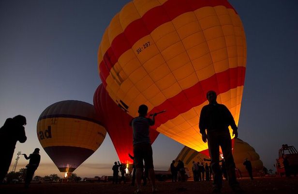 2 Day Tour Throughout Luxor and Hurghada and Hot Air Balloon Ride