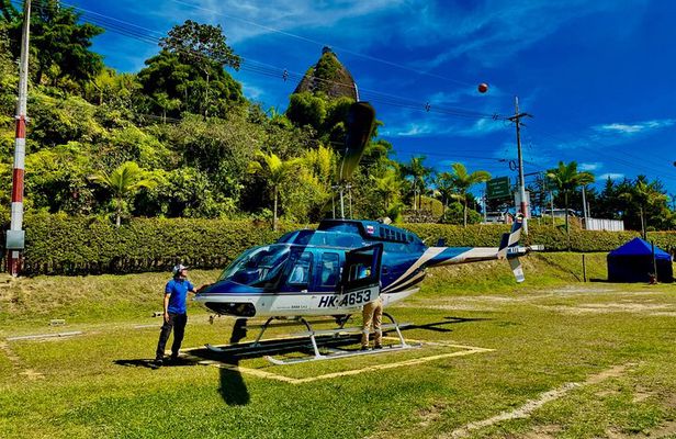 Private Tour to Guatapé with Helicopter Boat Ride and Roca Peñol