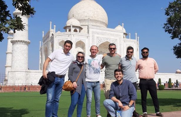 Taj Mahal, Agra Fort and Baby Taj Day Tour from Delhi by Car
