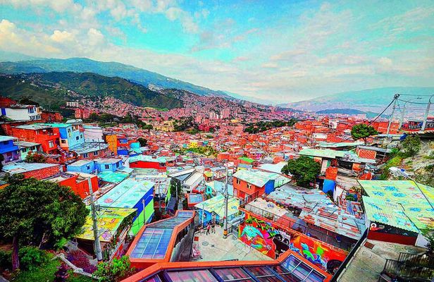 Private Helicopter Tour of Medellin and the Grafitti area