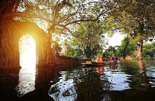 Discover Ayutthaya at Sunset: Historic Temples & River Cruise