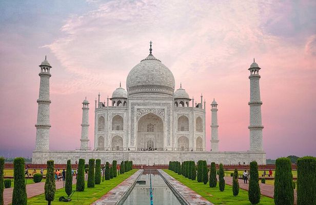 “Golden Triangle & Taj Mahal: An Exclusive 4-Day Private Escape”