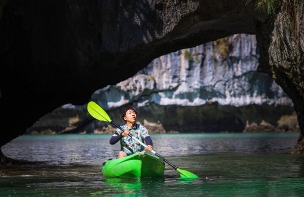 Day Tour Serenity Cruise at Lan Ha Bay from Hanoi, Hai Phong