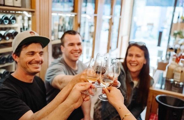 Best of Bordeaux: Wine, Cheese, Pastries & Food Walking Tour