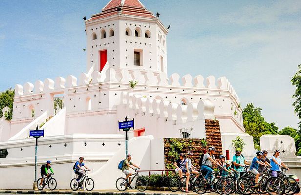 Bangkok: Backstreets and Temple Historic Bike Tour