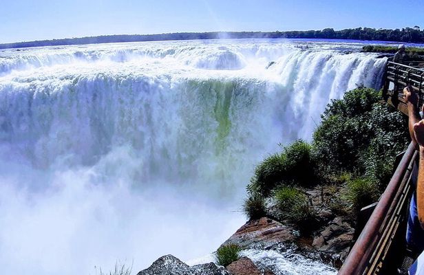 Private Waterfall Tour of Brazil and Argentina with Tickets 