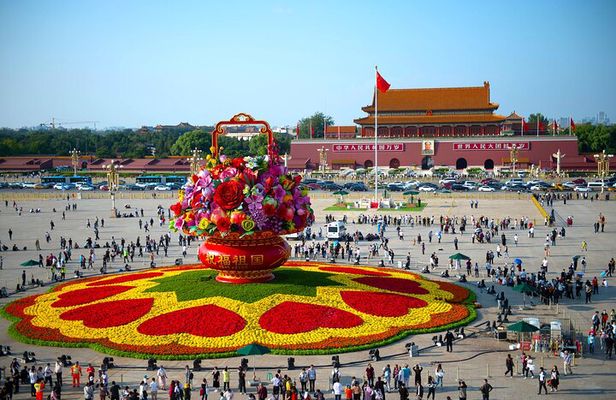 Boutique Tour: Tiananmen, Forbidden City, Mutianyu with VIP Pass