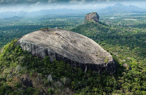 Kandy - Sigiriya Full-Day Private Tour
