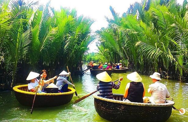 Hoi an Coconut Boat & Hoi an Ancient Town From Da nang or Hoi an