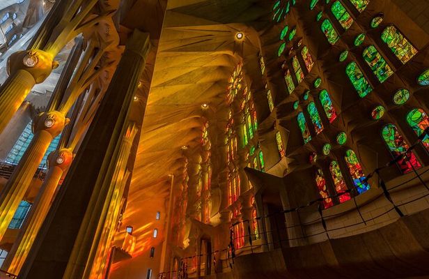 Sagrada Familia Revealed: Express Entry Guided Tour