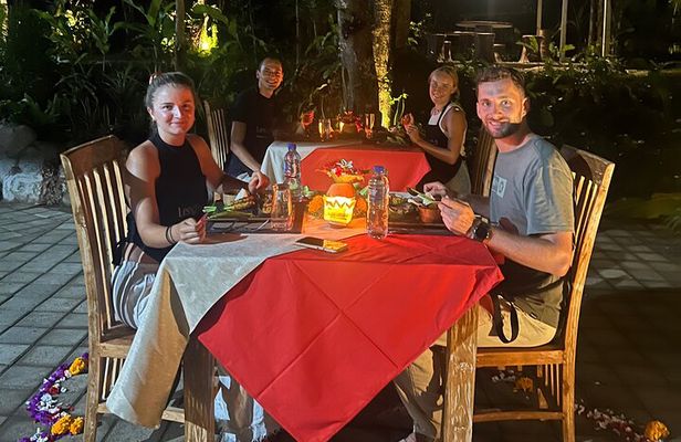 Evening Cooking Class with Romantic Dinner in Ubud
