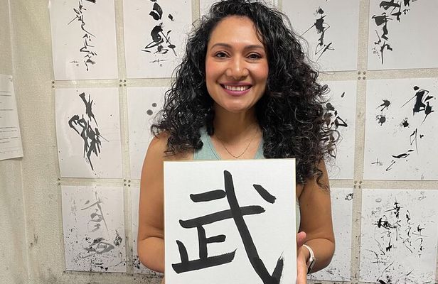 Japanese Calligraphy Experience with a Calligraphy Master