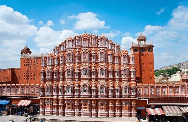6-Day Golden Triangle with Fatehpur Sikri and Abhaneri Stepwell