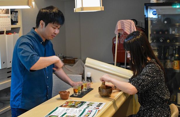 Matcha Experience with of Japanese Tea Tasting in Tokyo