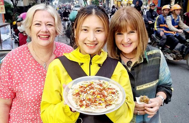 Private Walking Food Tour in Hanoi
