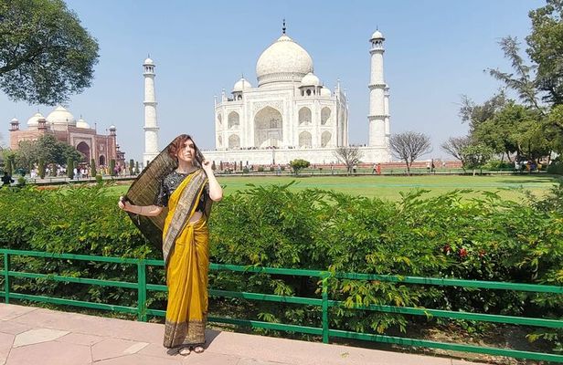 Taj Mahal, Agra Fort & Baby Taj Tour from Delhi - All Inclusive