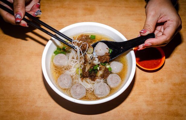 Laksa Lanes Kuala Lumpur Food Tour with 14+ Tastings