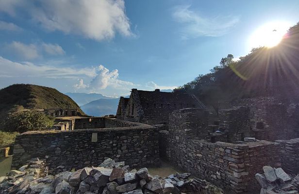 4 - Day Choquequirao Trek with Camping via Chikiska from Cusco