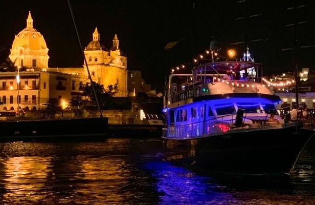 Dinner Cruise Tour through the Bay of Cartagena