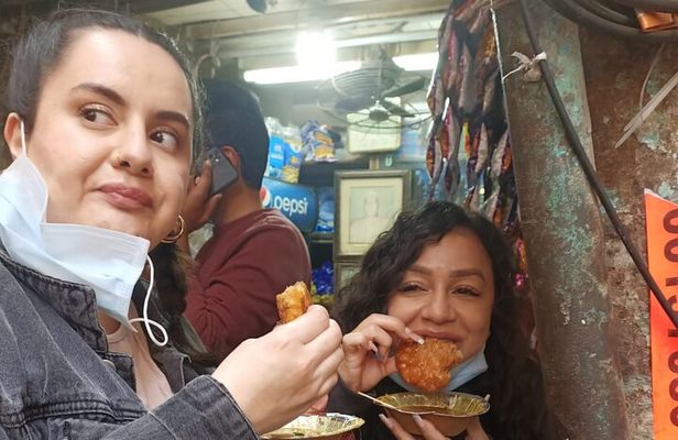 Old Delhi Heritage Walk with Street Food & Spice Market Tour