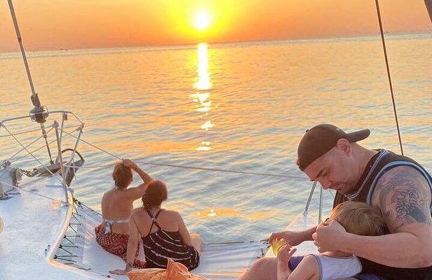 Manta Blu Sunset Cruise @ Langkawi with Dinner & Free Flow Drinks