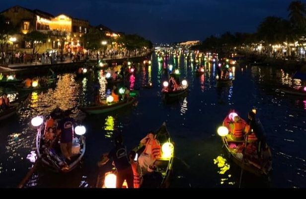 Hoi An walking City- Night Market -Riverboat Ride (4-5 Hours)