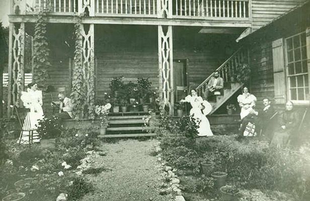 2-Hour Helen Haunts and History Walk Tour