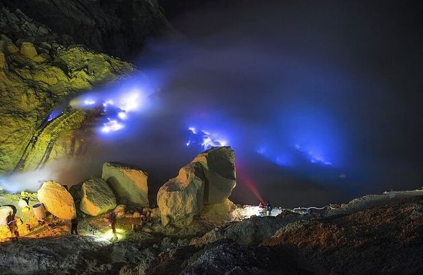 Overnight Private Tour from Bali to Mount Ijen's Blue Flames
