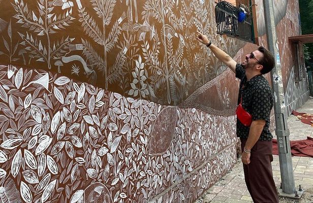 Street Art Walk & Lodhi Gardens with Chai & Food