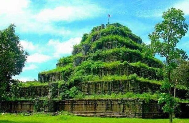 Koh Ker Pyramid Temple & Beng Mealea Jungle Temple