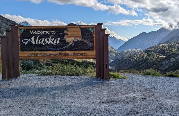 Skagway City & Summit Tour