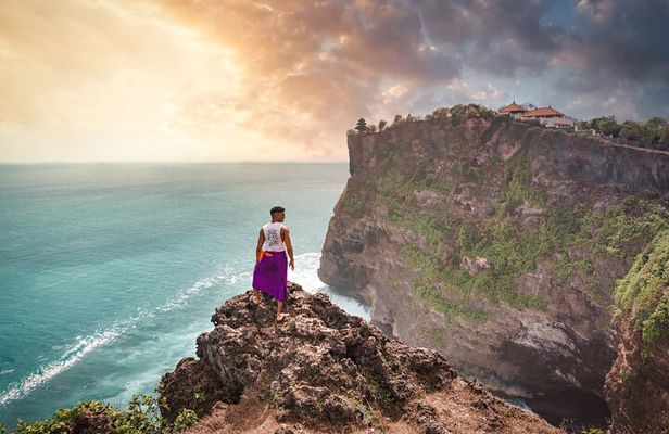 All Inclusive Private Uluwatu Tour with Kecak Dance and Dinner