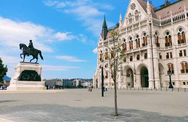 Communism in Budapest: Private Tour with House of Terror Museum