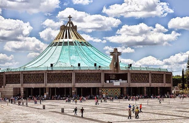 Full-Day Tour of Teotihuacan and Basilica of Guadalupe in Mexico
