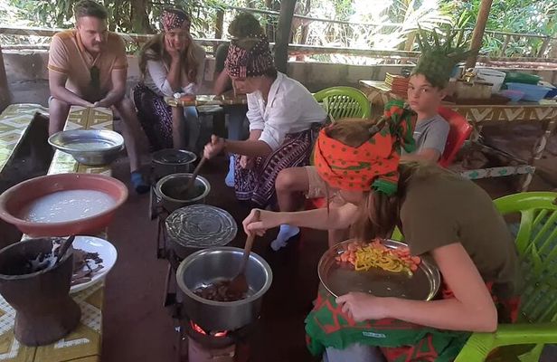 5 Hours Guided Spice Tour and Cooking Class in Zanzibar