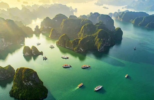 From Hanoi: Ha Long Bay Day tour 4-Star with Kayaking