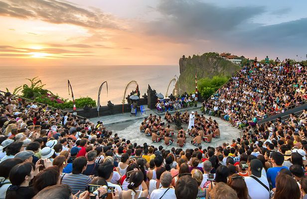 Bali Car-Charter: Half Day Uluwatu Sunset Tour