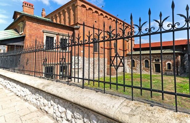 Discover Krakow's Jewish Heritage: Private Walking Tour