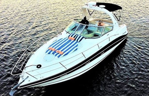 Private yacht charter for cruising & snorkeling in Cabo San Lucas