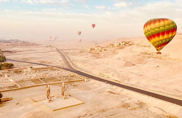 Luxurious Sunrise Hot Air Balloon Experiences in Luxor