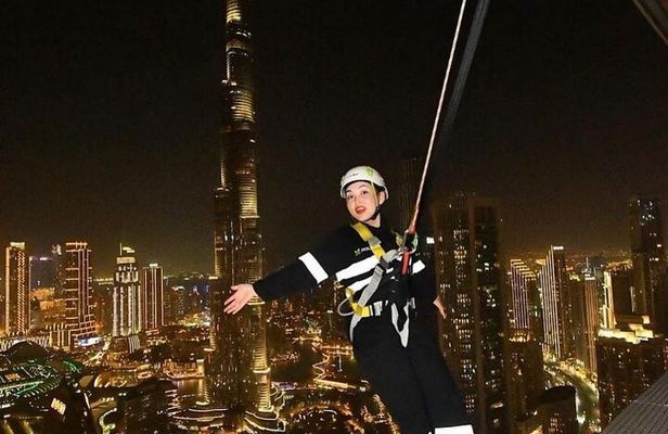 Dubai: Sky Edge Walk