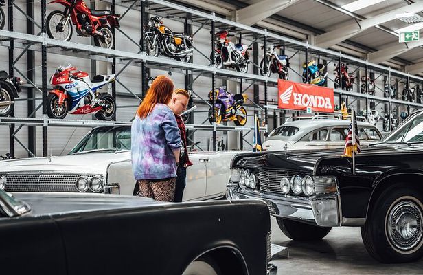 Experience TT History: Course Lap & Motor Museum