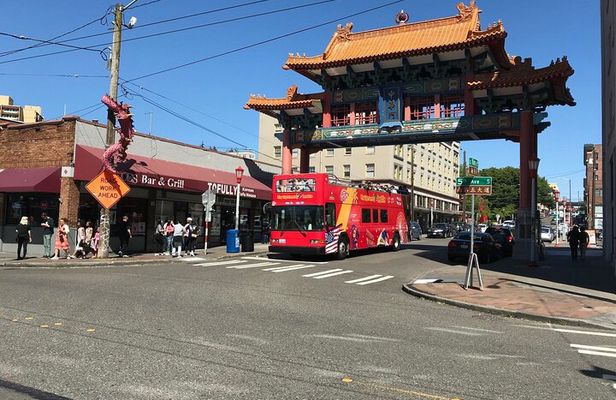 City Sightseeing Seattle HOHO Bus and Locks or Harbour Cruise