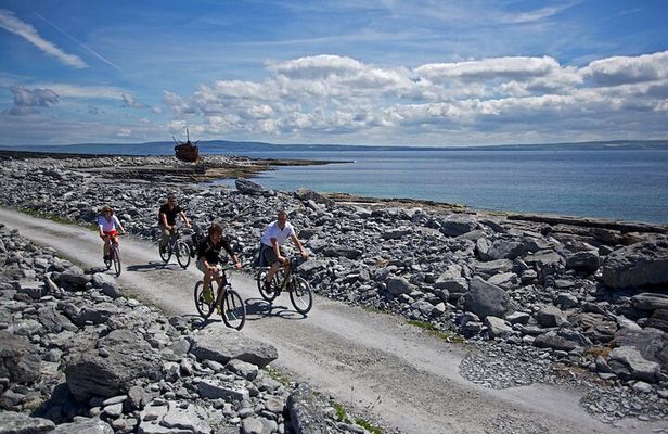 Aran Islands Bike Tour with Tea and Scones from Galway
